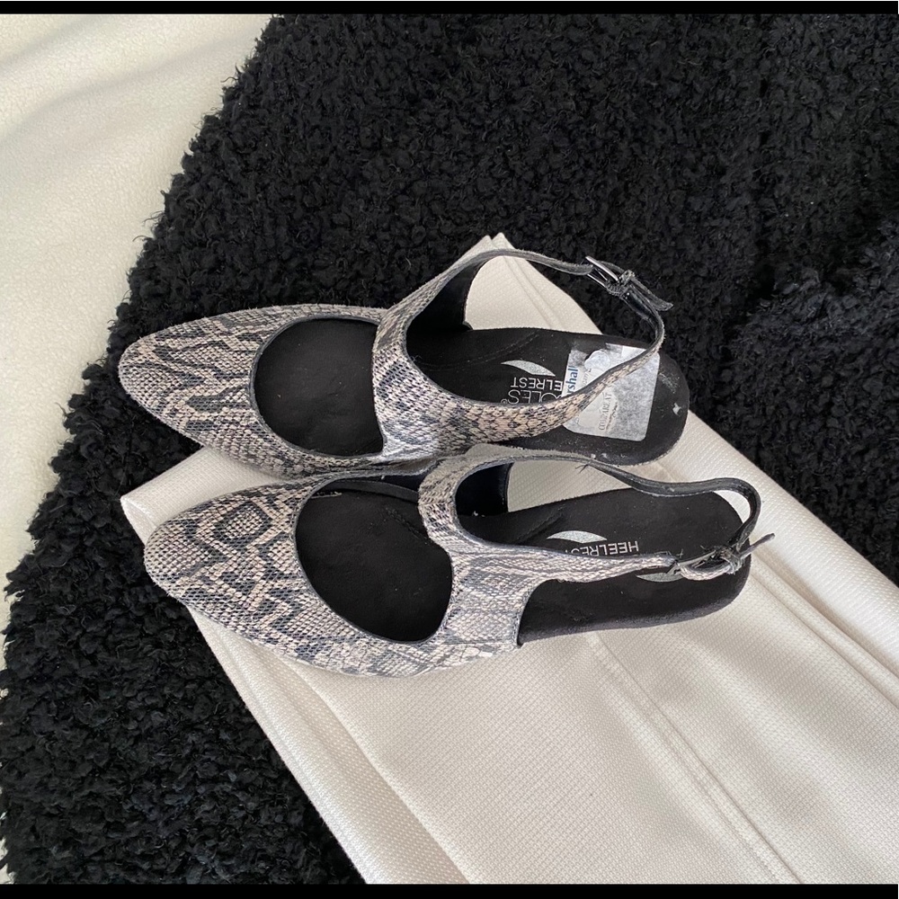Aerosoles Heelrest Leather Shoes